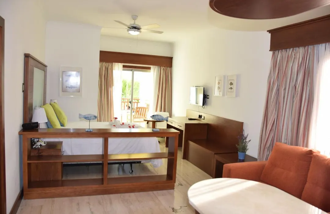 Sunset Boutique Hotel All Suites-1