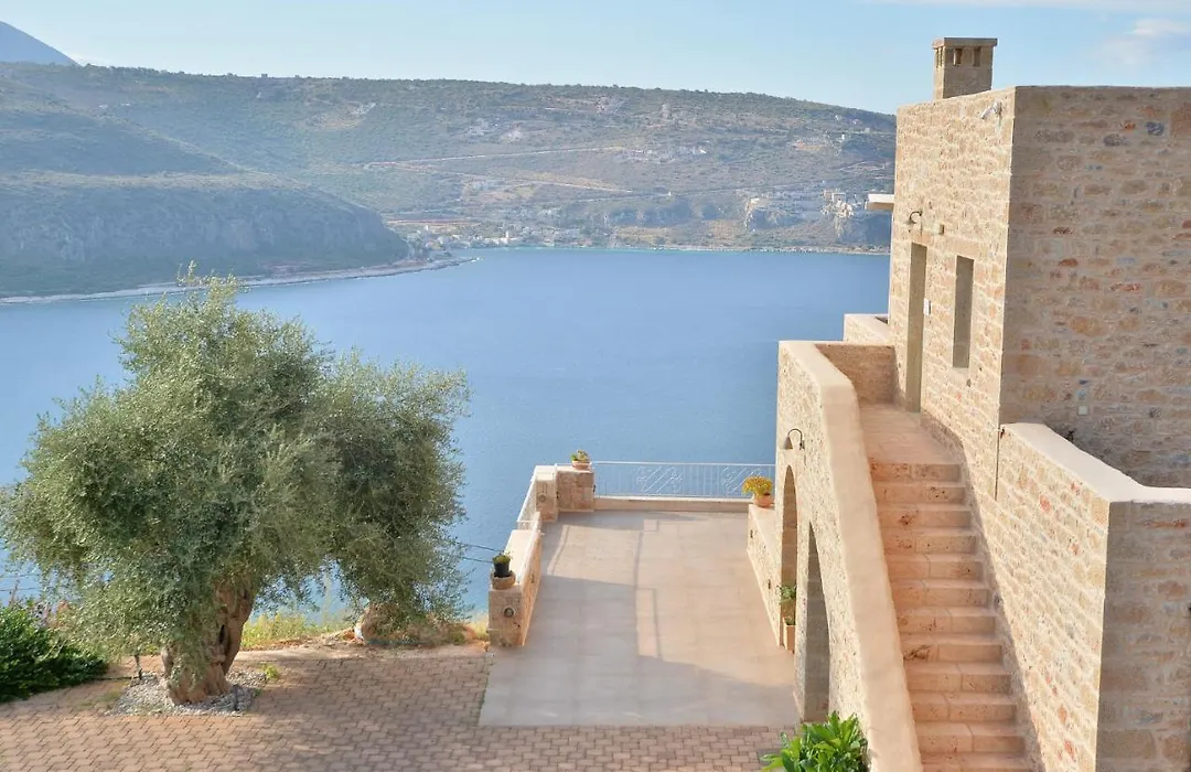 Akrolithi Boutique Hotel & Suites-1