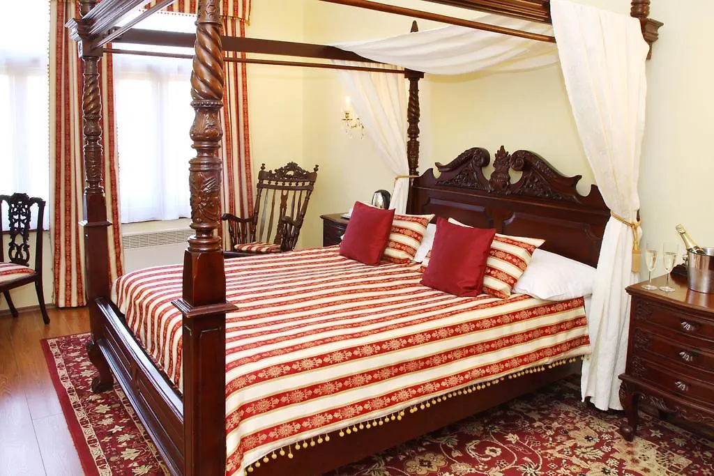 King Charles Boutique Residence-1