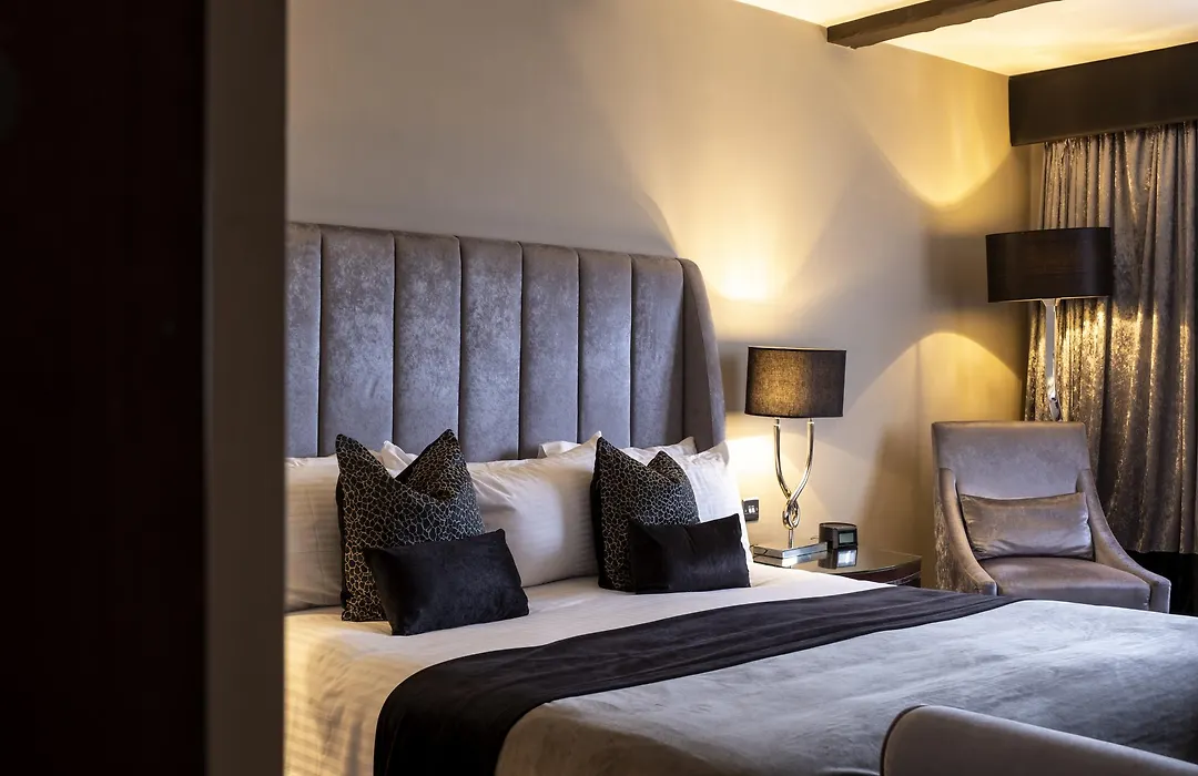 Derwent Manor Boutique Hotel-1