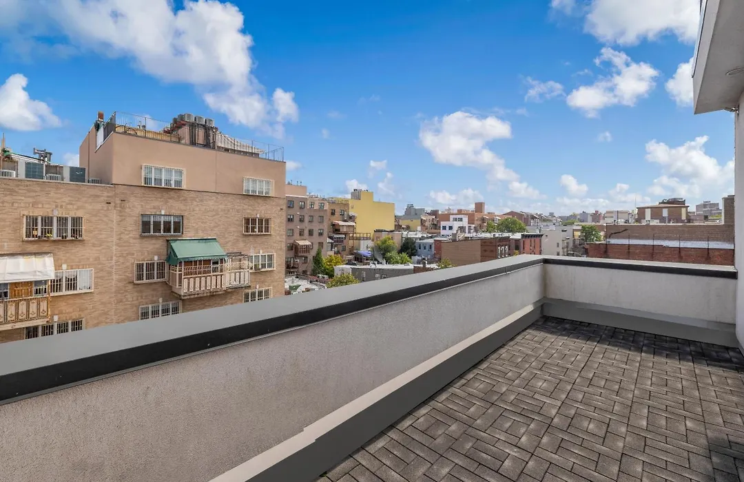 Aura Hotel Brooklyn-1