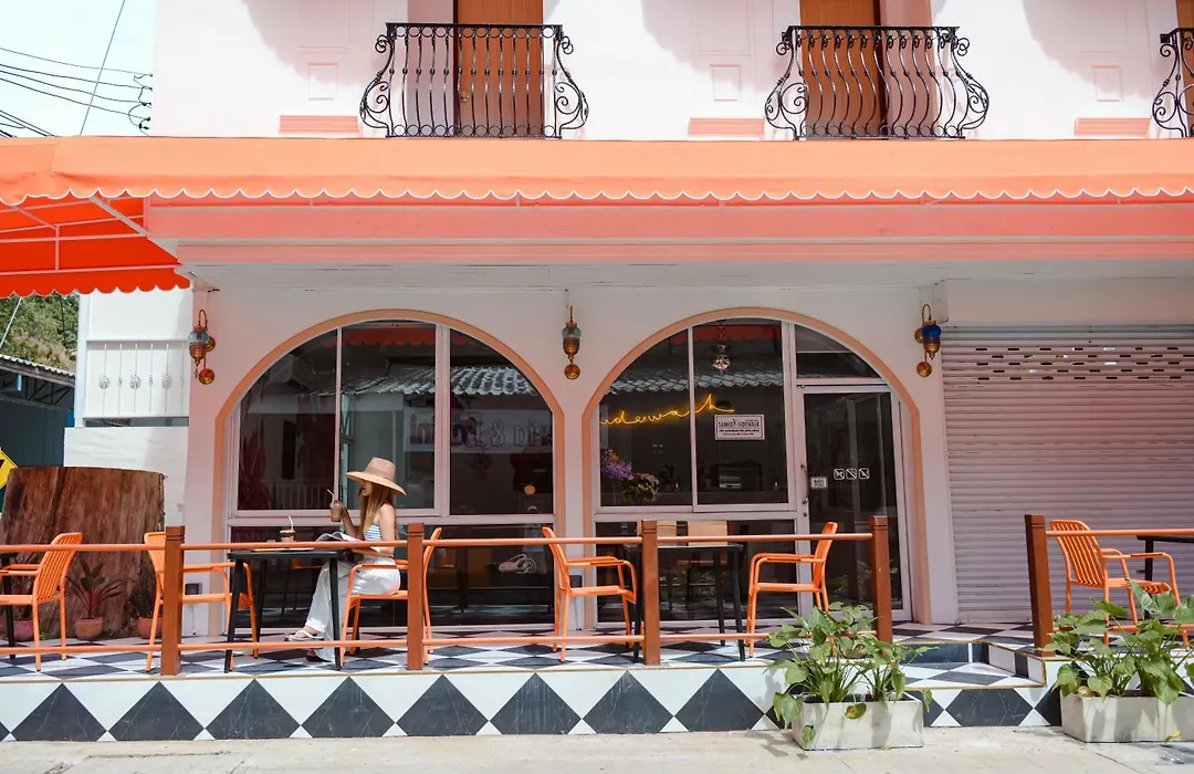 Sidewalk Boutique Hotel-1