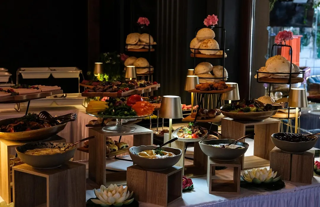 Peninsula Boutique Hotel-1