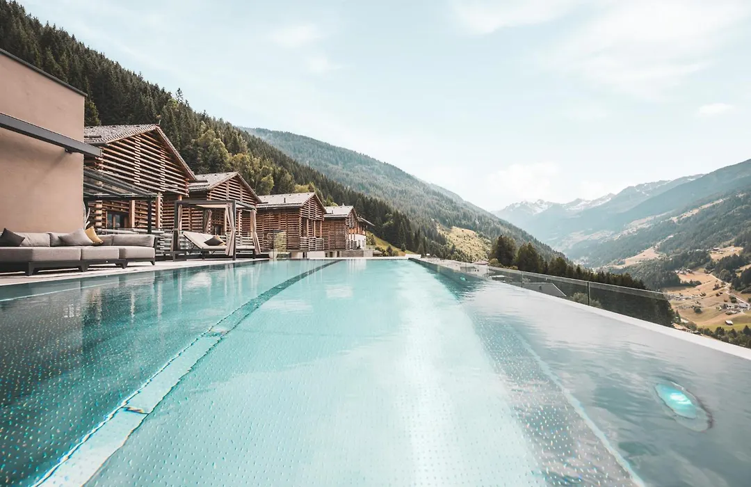Boutique Hotel und Chalets Bergwiesenglück-1