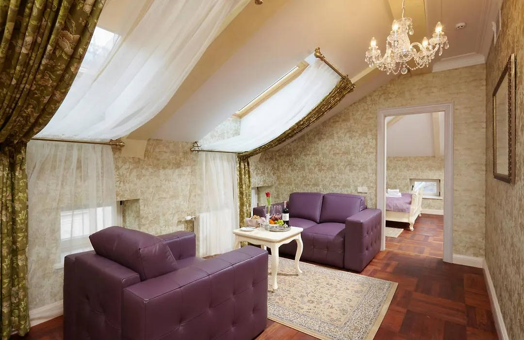Vintage Boutique Hotel-1