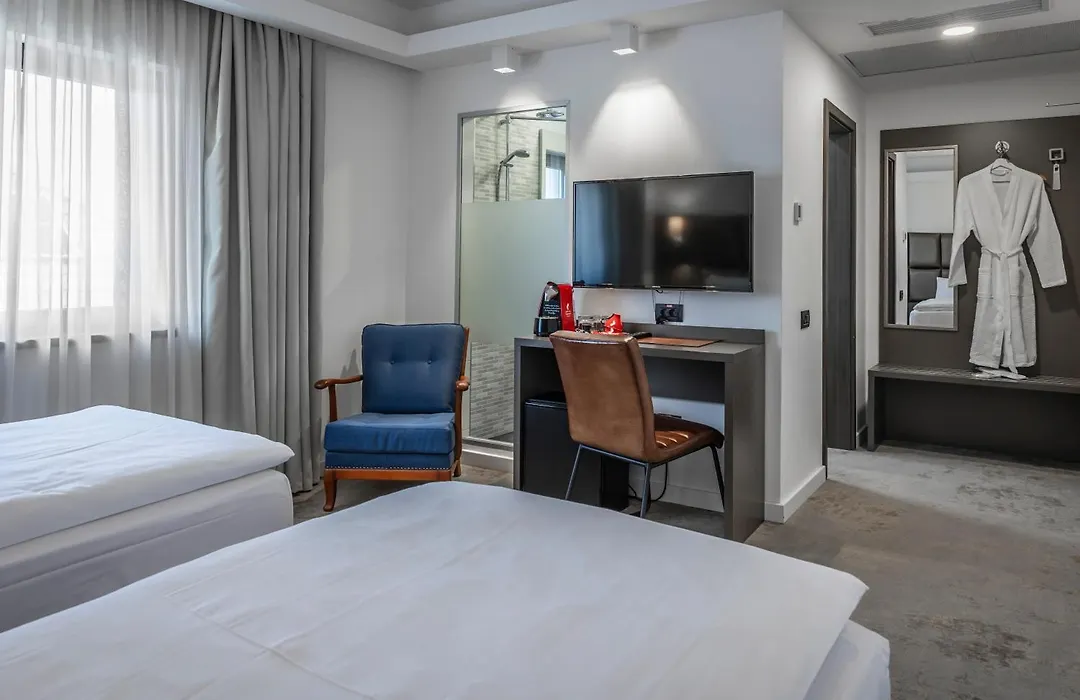 Charm Boutique Hotel-1