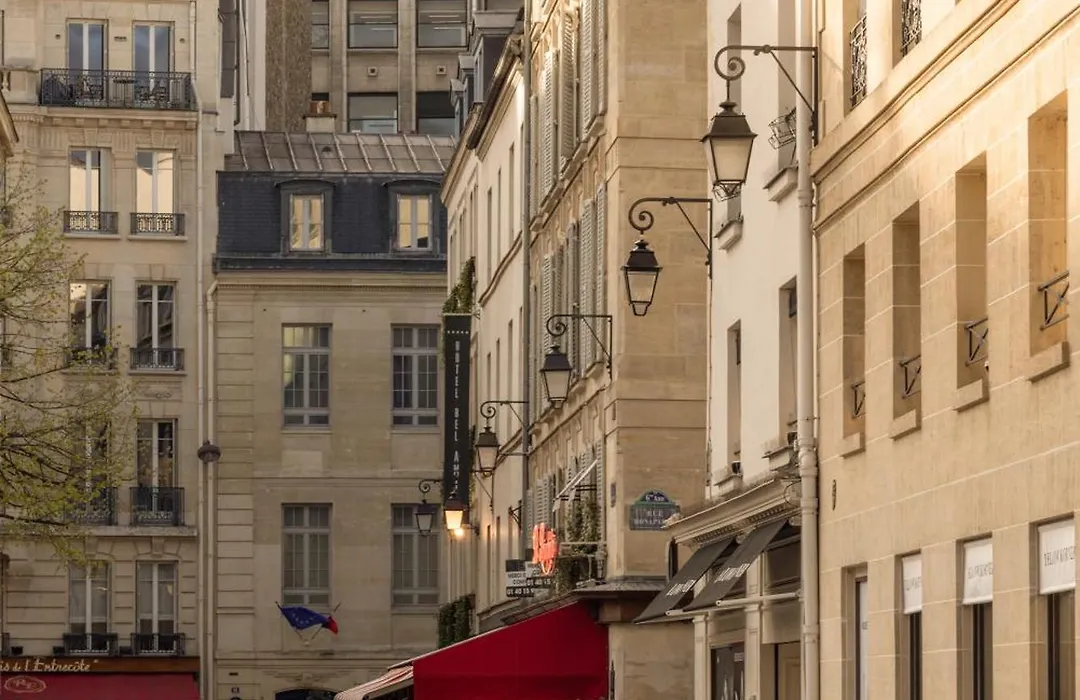 Hotel Des Grands Voyageurs-1