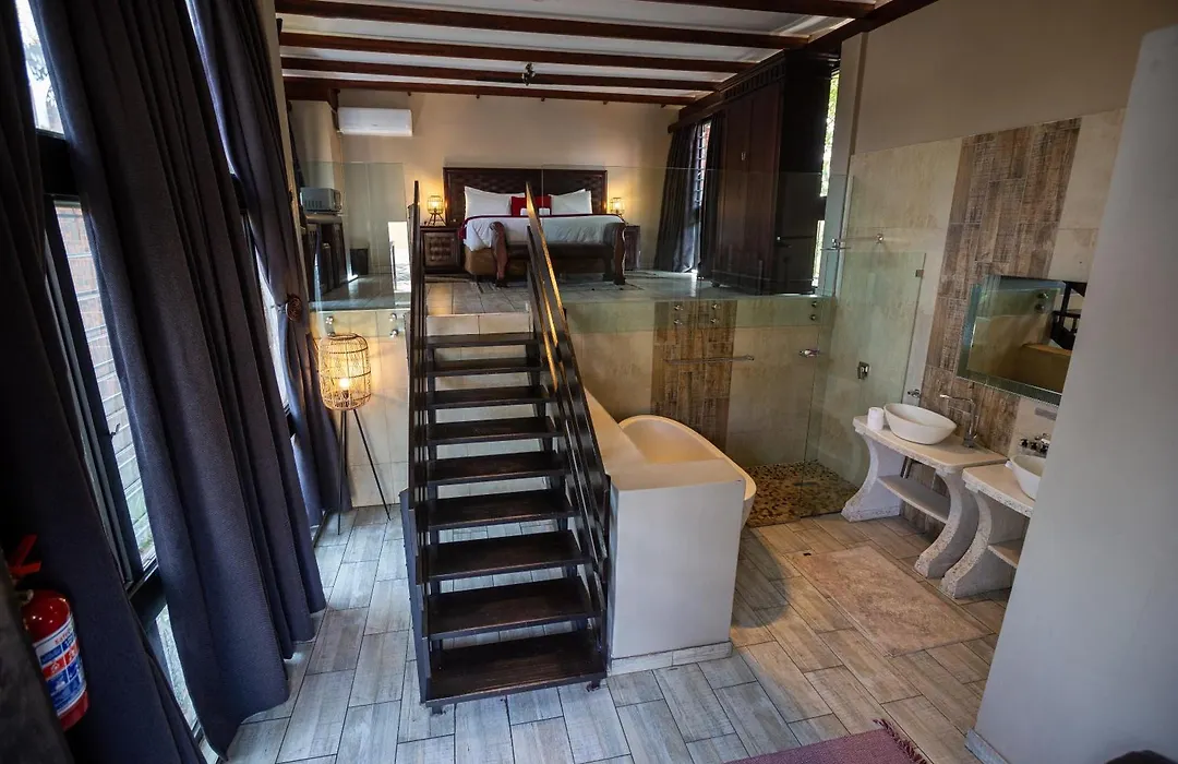 Waterfalls Boutique Hotel-1