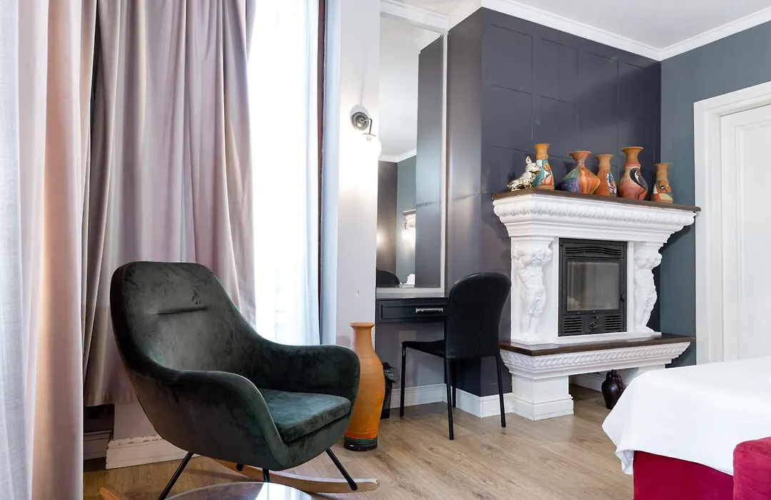 Boutique Hotel Whisky-1