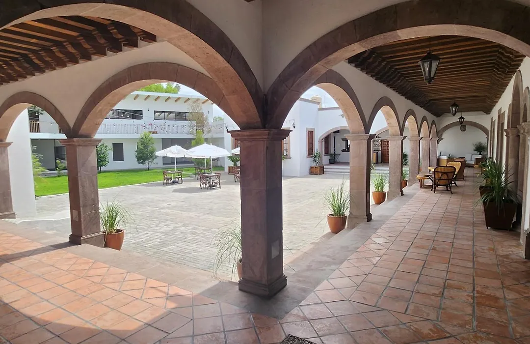 Tres Fuentes Dickinson Hotel Boutique-1