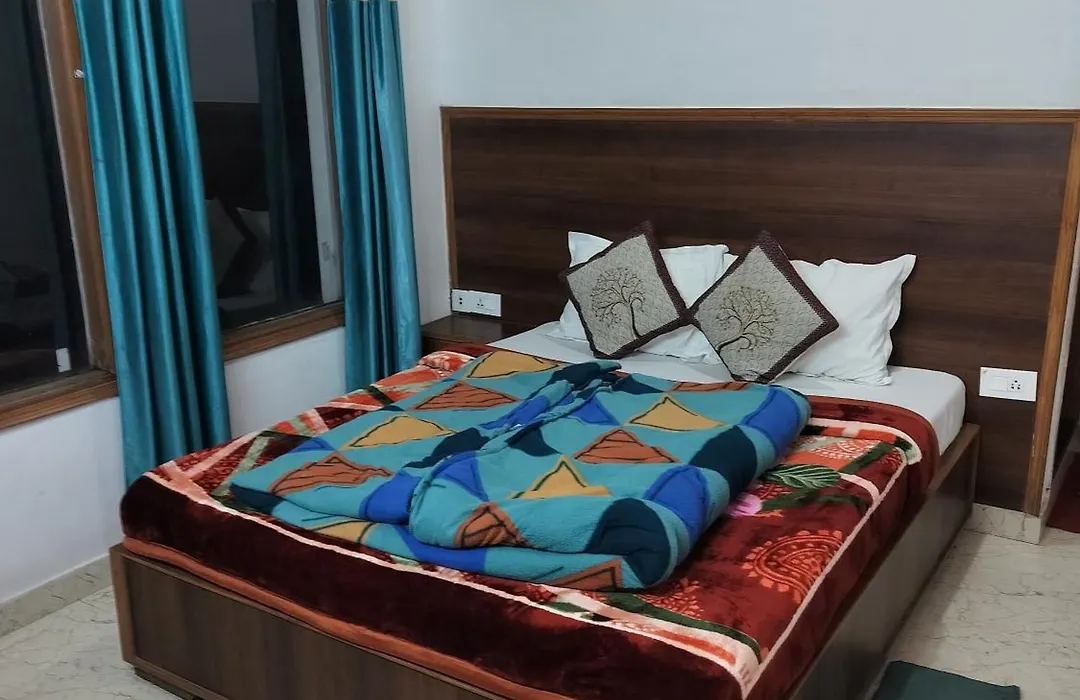 Hotel Kingsway-1