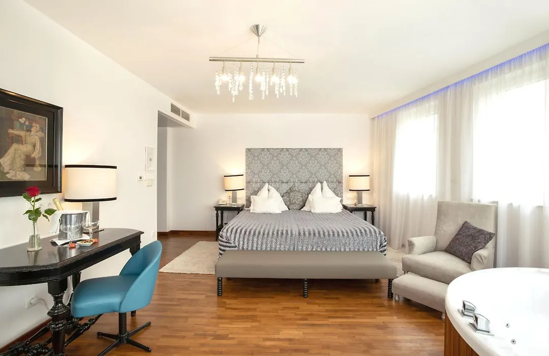 Boutique Hotel Szárcsa-1