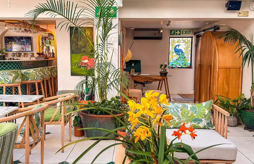 Le Petit Manoir Boutique Hotel-1