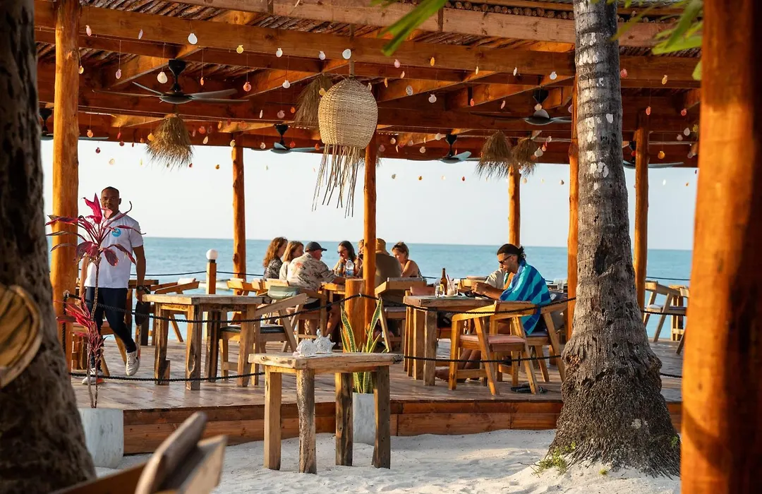 Dhow Beach Boutique Hotel-1