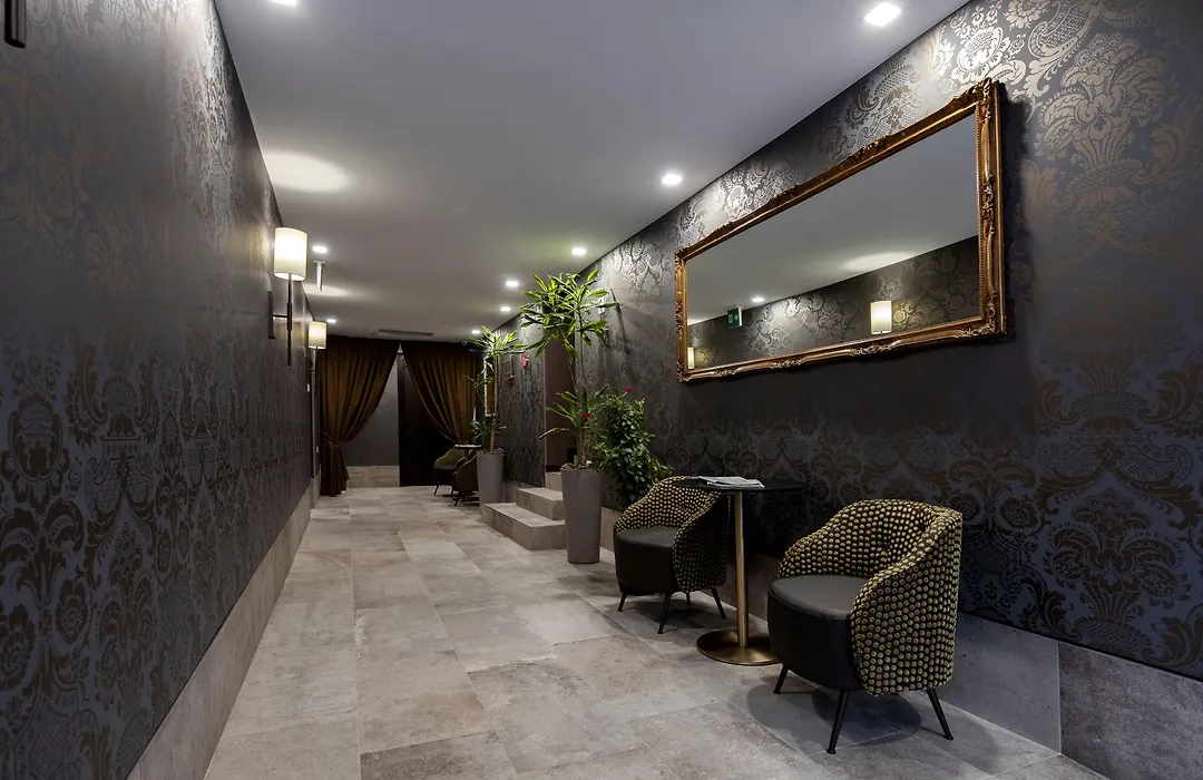 Alle Guglie Boutique Hotel-1