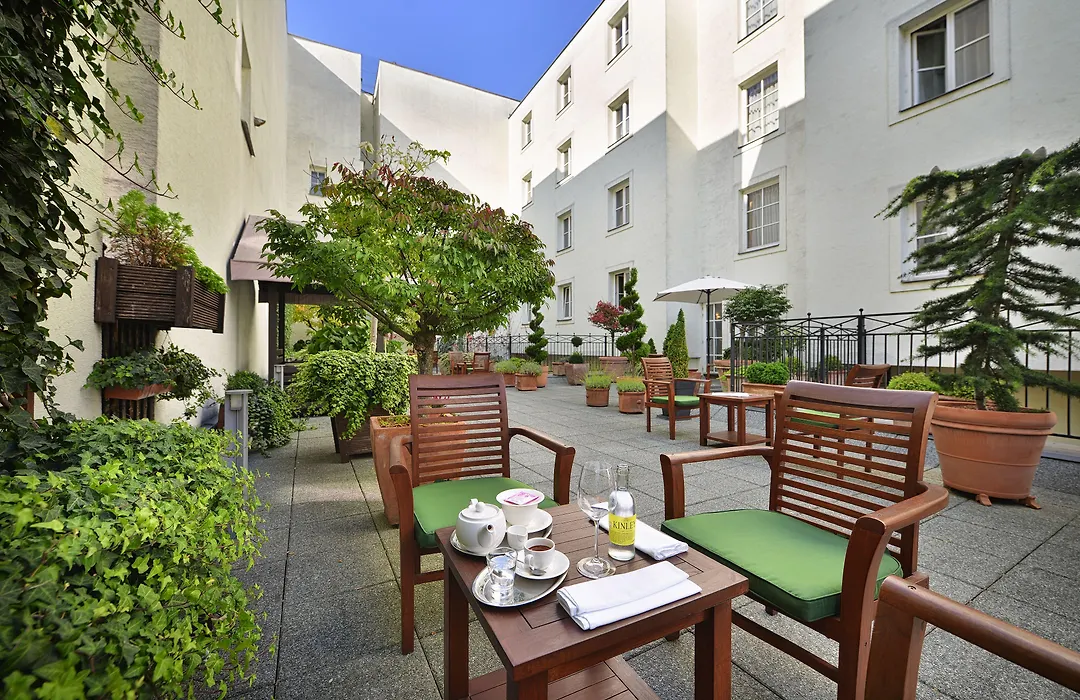 Marrol'S Boutique Hotel-1