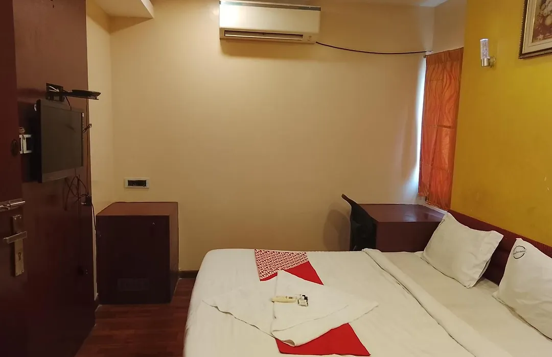 Saravana Boutique Inn-1