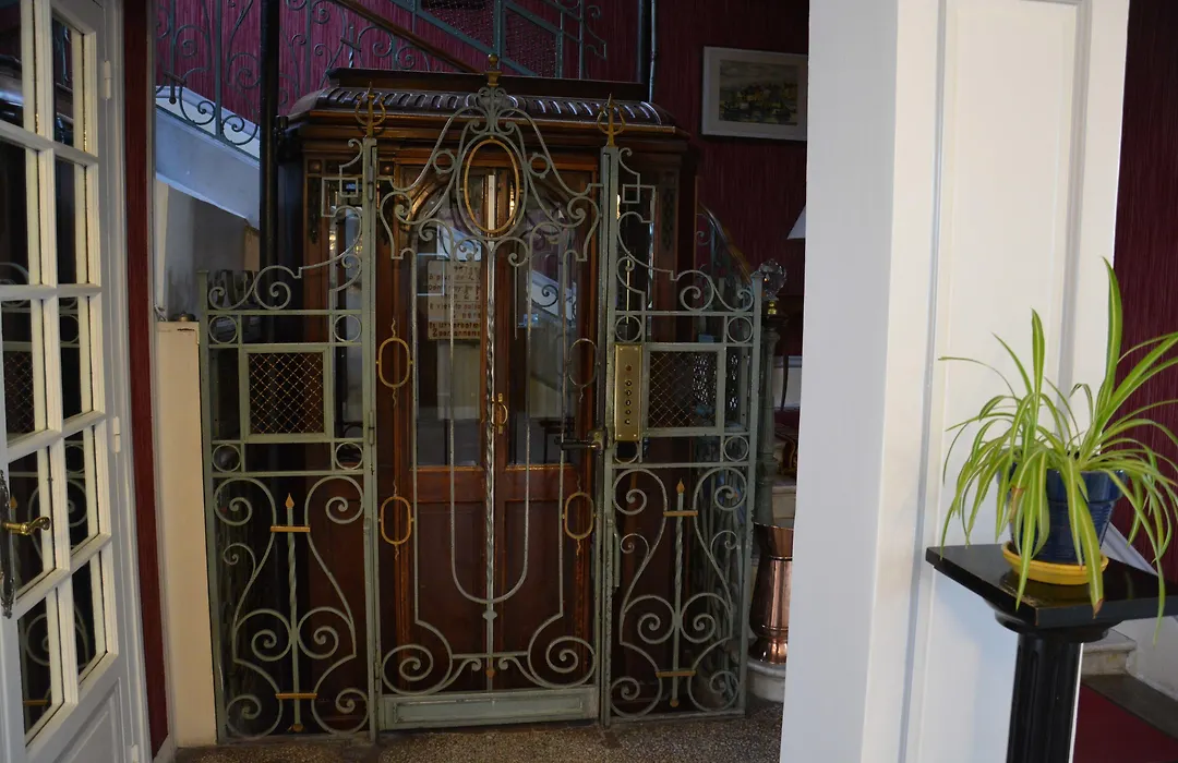 The Originals Boutique, Hotel Terminus, Bourg-En-Bresse Gare-1
