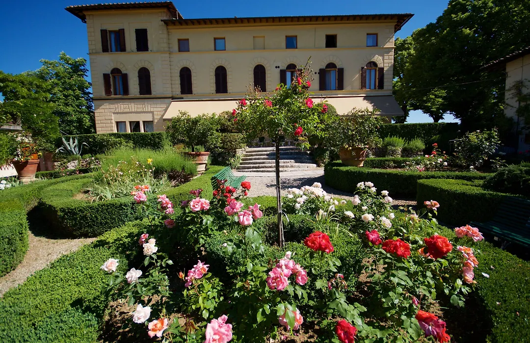 Villa Scacciapensieri Boutique Hotel-1