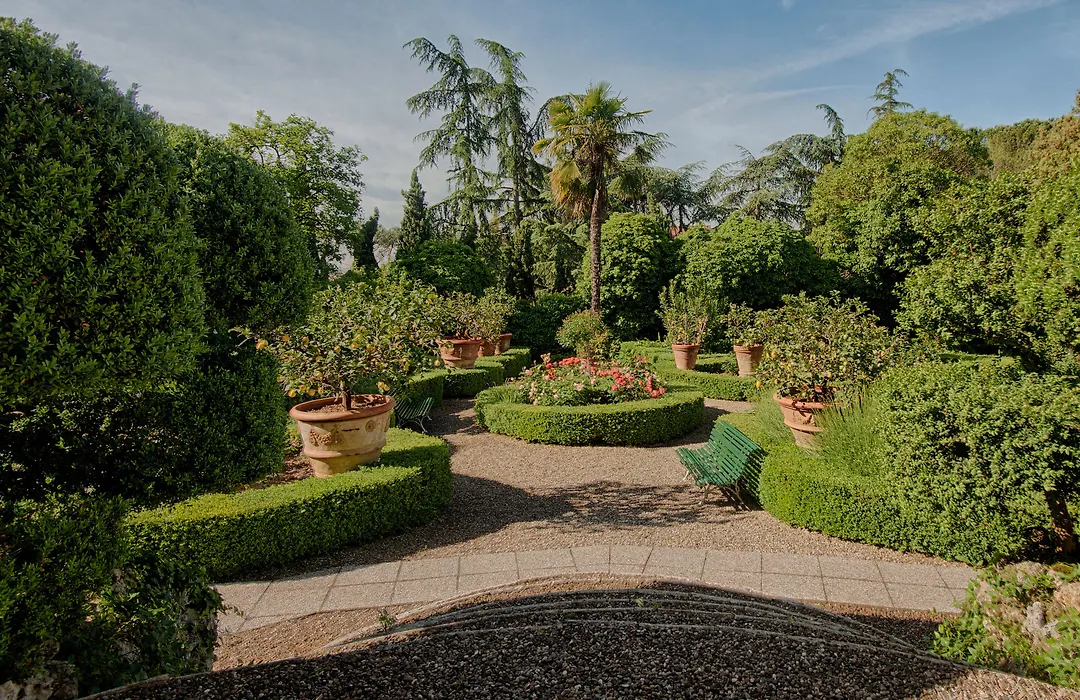 Villa Scacciapensieri Boutique Hotel-1