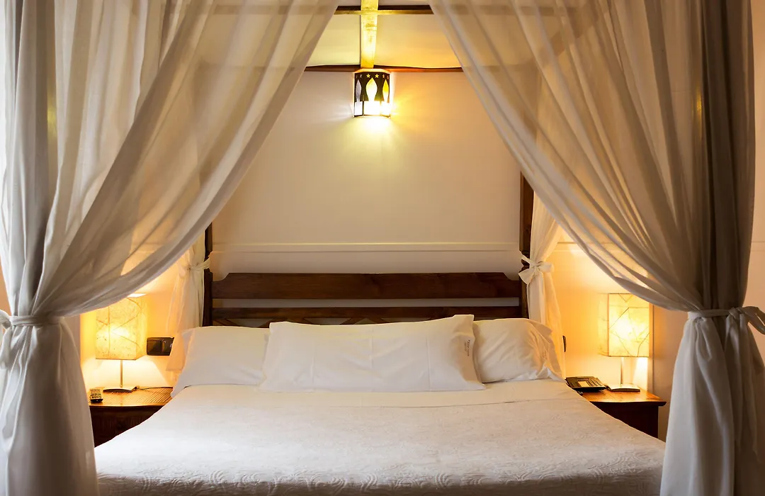 Hotel Boutique Reina Mora-1