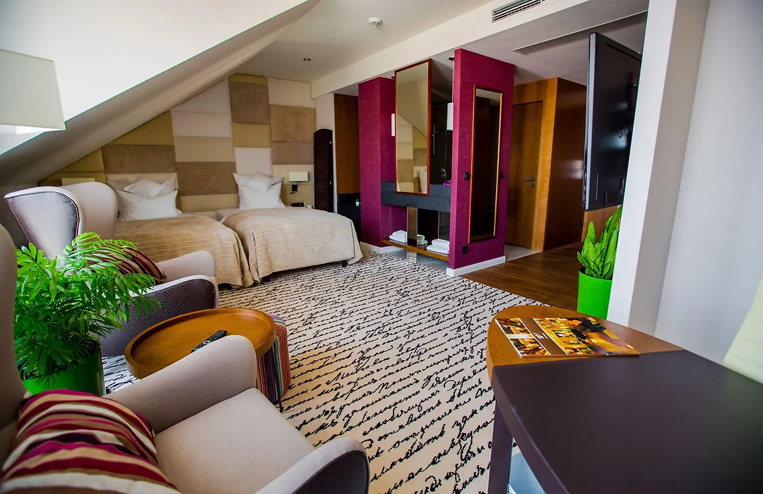 Grand Hotel Boutique-1