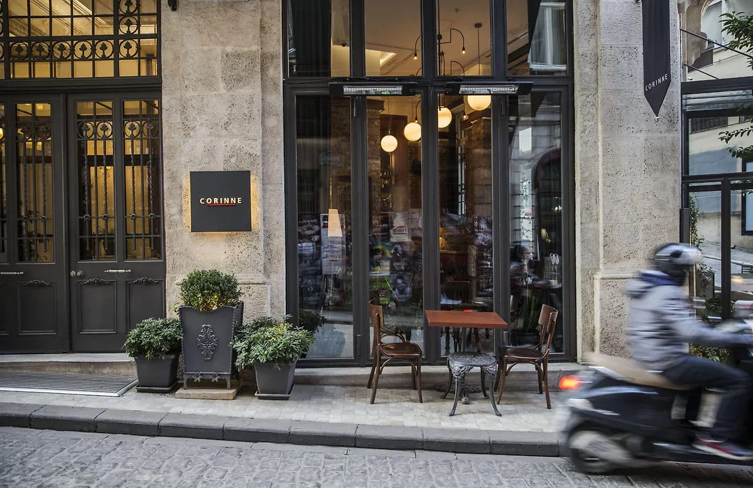 Corinne Art & Boutique Hotel-1