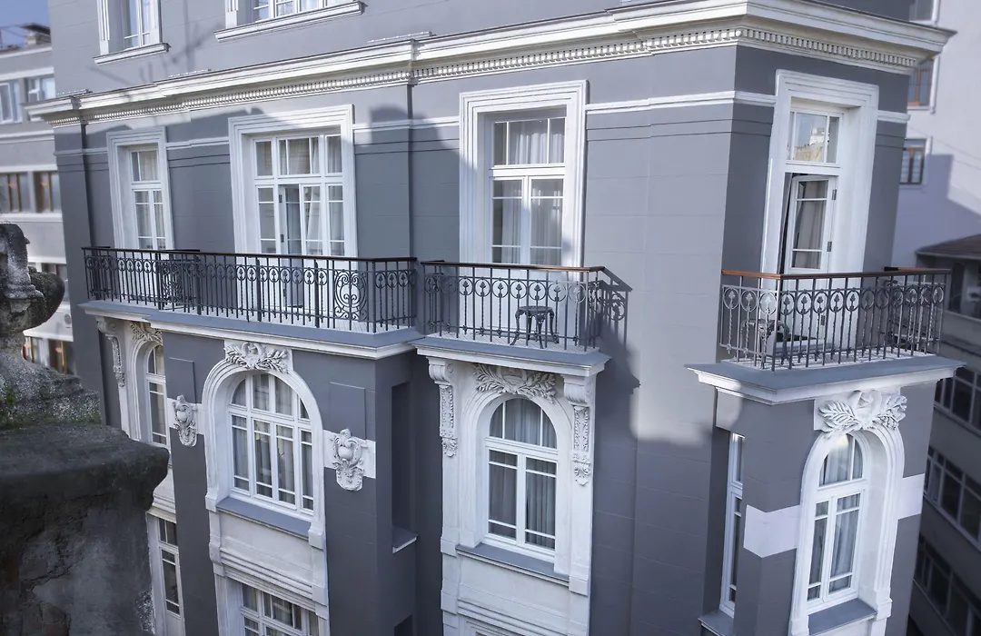 Corinne Art & Boutique Hotel-1