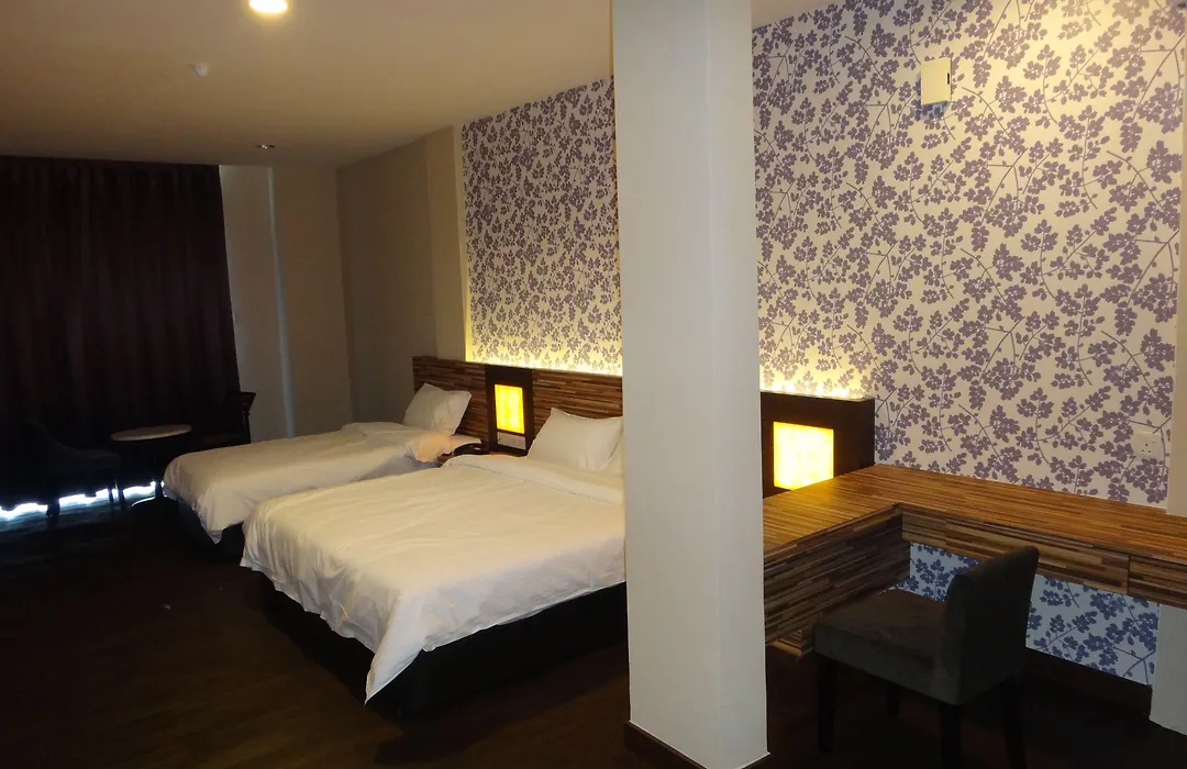 Waterfront Boutique Hotel-1