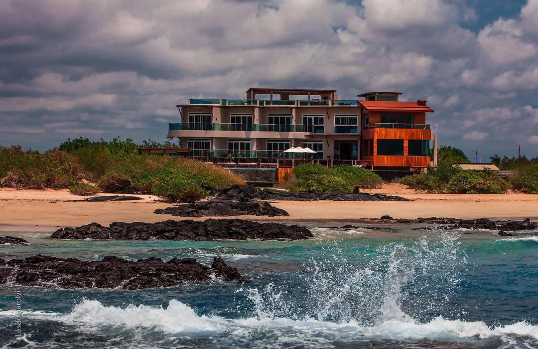 Iguana Crossing Boutique Hotel-1
