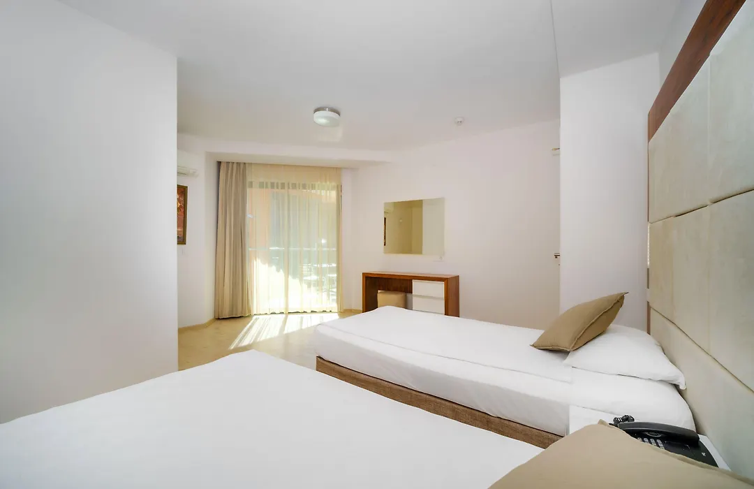 Delfino Boutique Apart Hotel-1