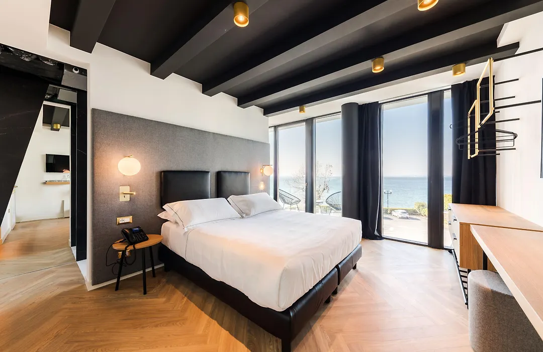 Maisonme Boutique Hotel (Adults Only)-1