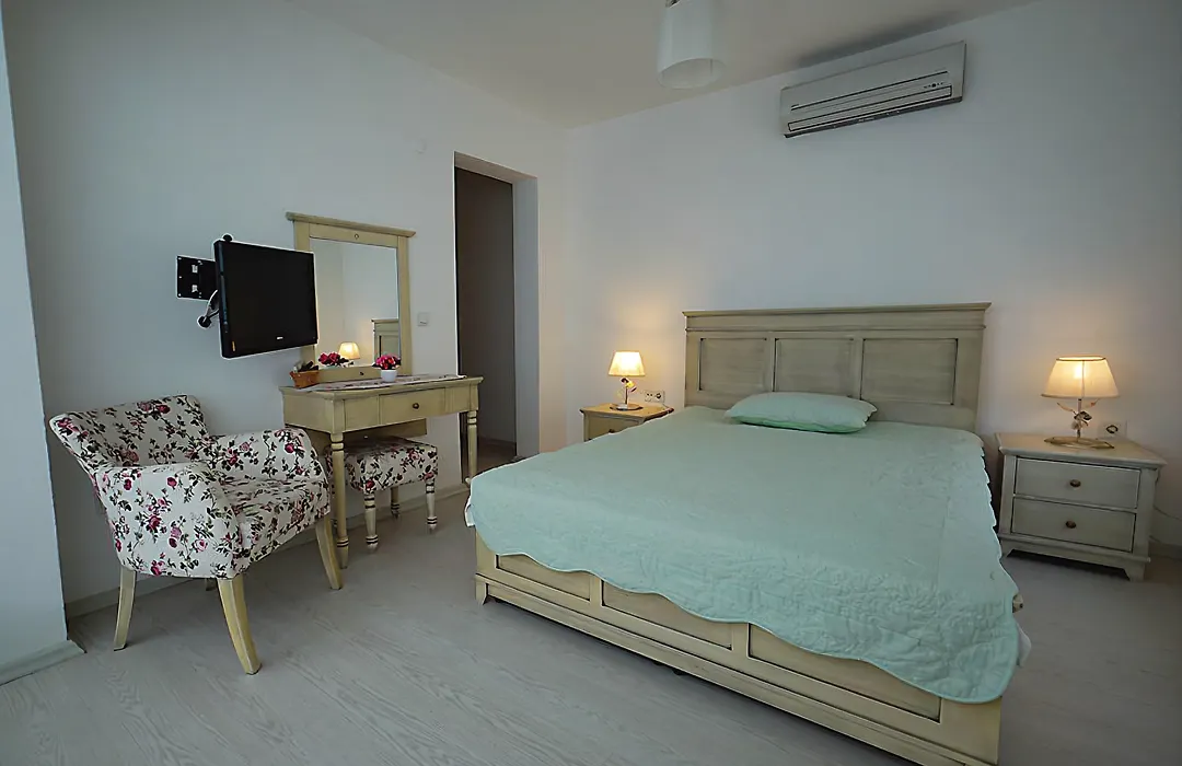 Elda Köyiçi Alaçatı-1
