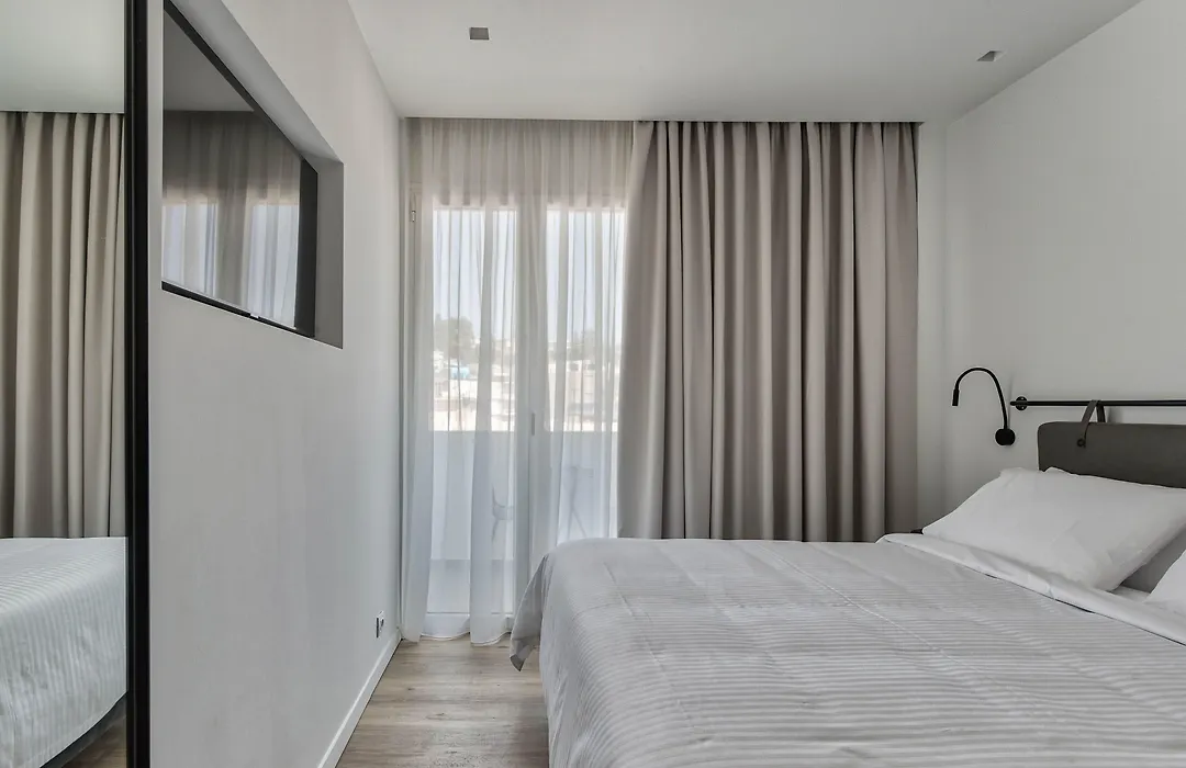Bitzaro Boutique Hotel-1