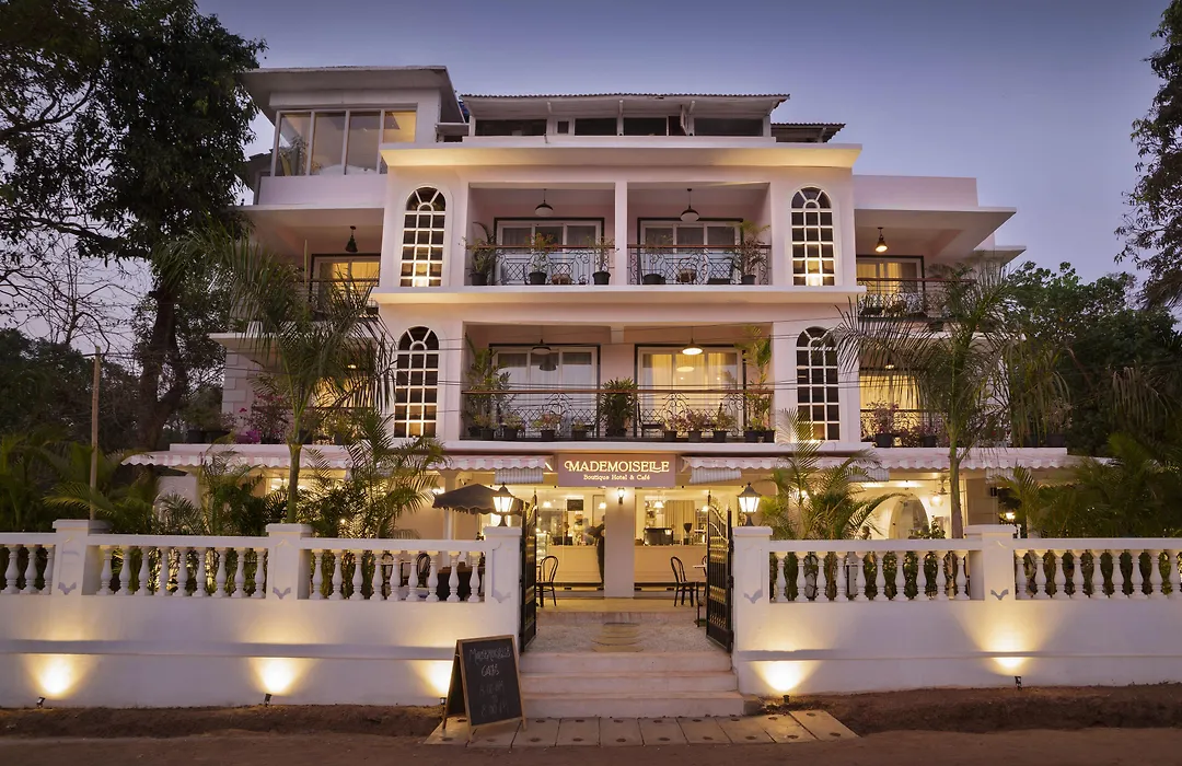Mademoiselle Boutique Resort And Cafe-1