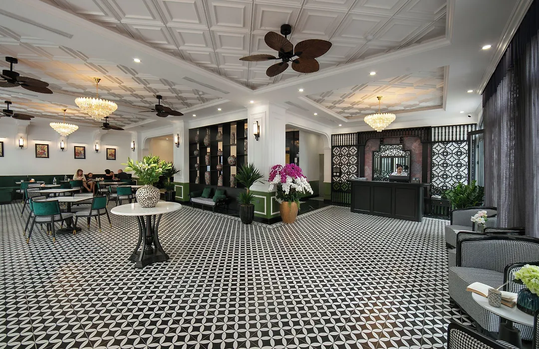 Elegant Boutique Hotel Ha Long-1