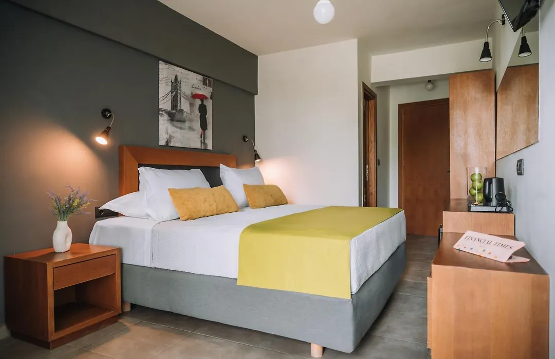 Amphitryon City Hotel-1