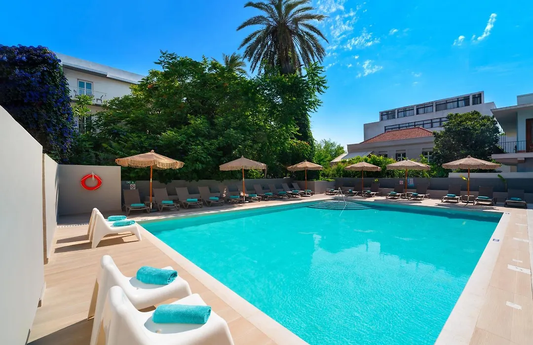 Amphitryon City Hotel-1