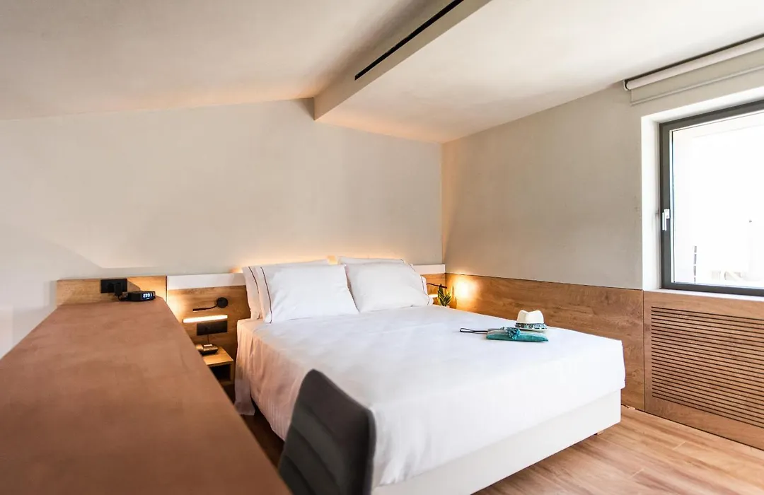 Pilot Amphora Boutique Hotel Adults Only-1