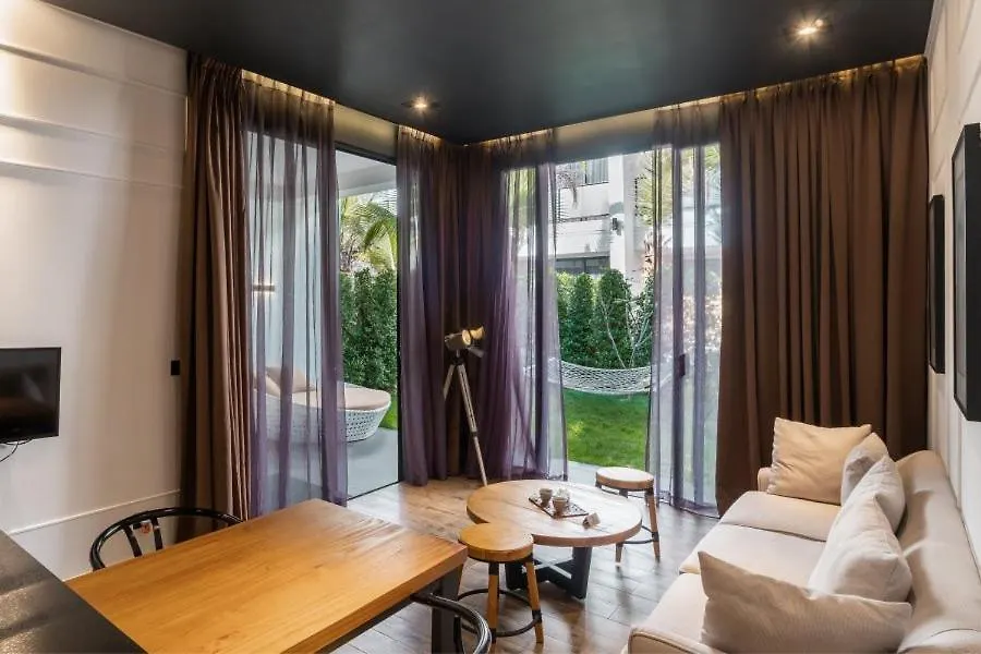White Boutique Hotel&Residences-1