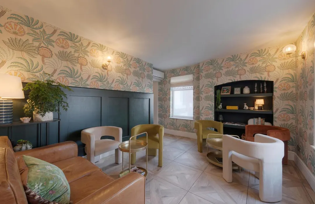 The Clarence Boutique Rooms-1