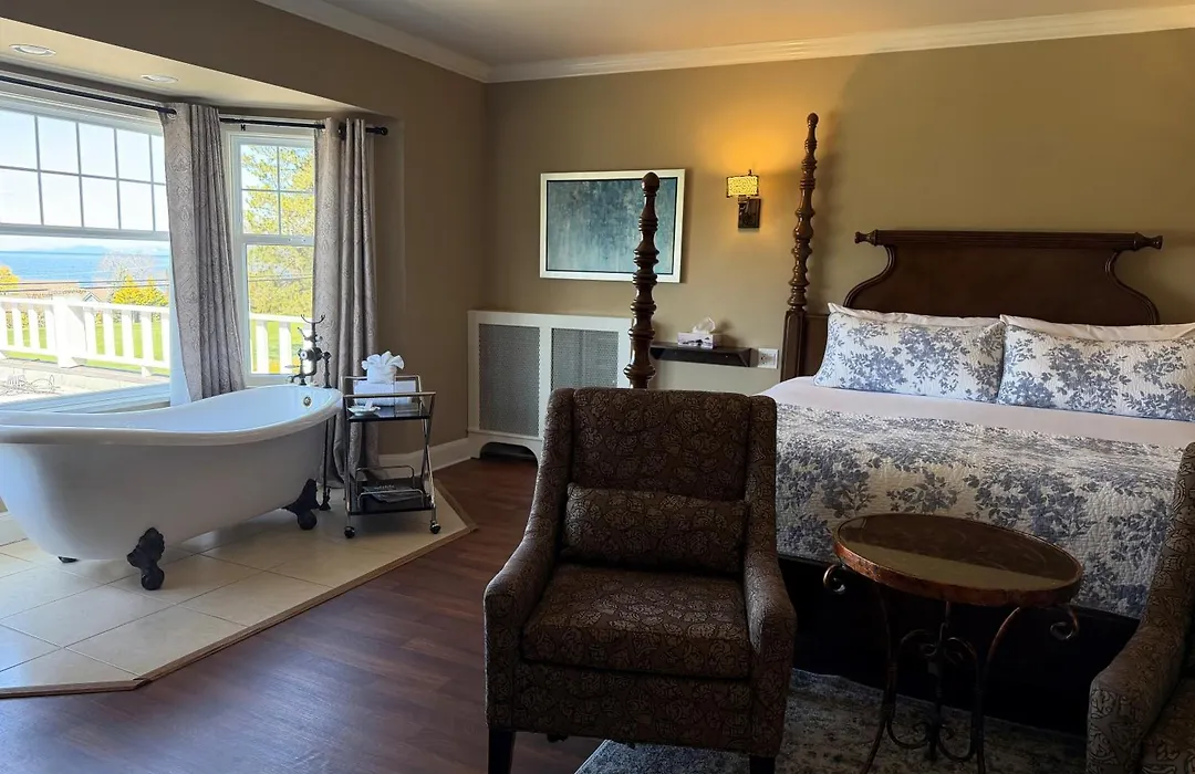 Crown Mansion Boutique Hotel & Villas-1