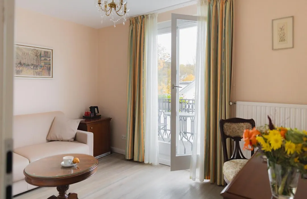 Hotel Weisses Haus-1