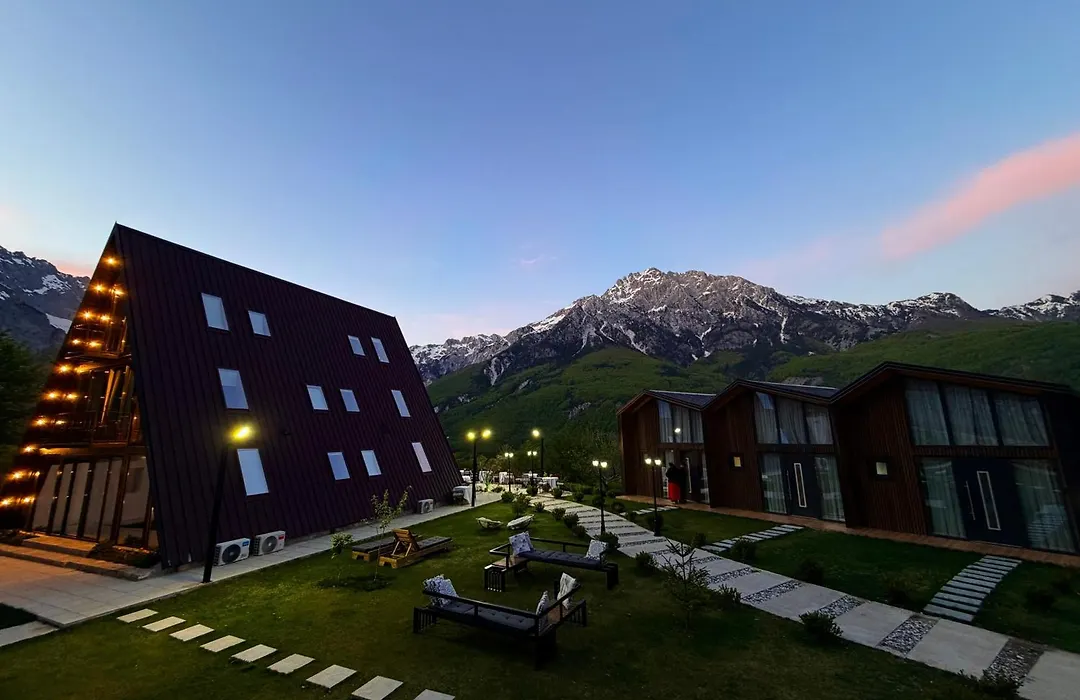 Vidis Chalet Boutique Hotel-1