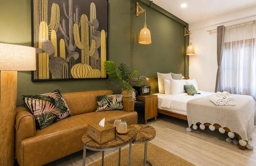 Yolo Bangkok Boutique Hotel-1