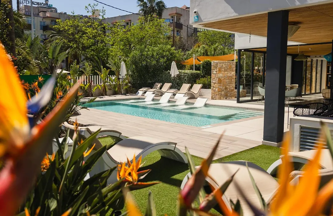 Instants Boutique Hotel (Adults Only)-1