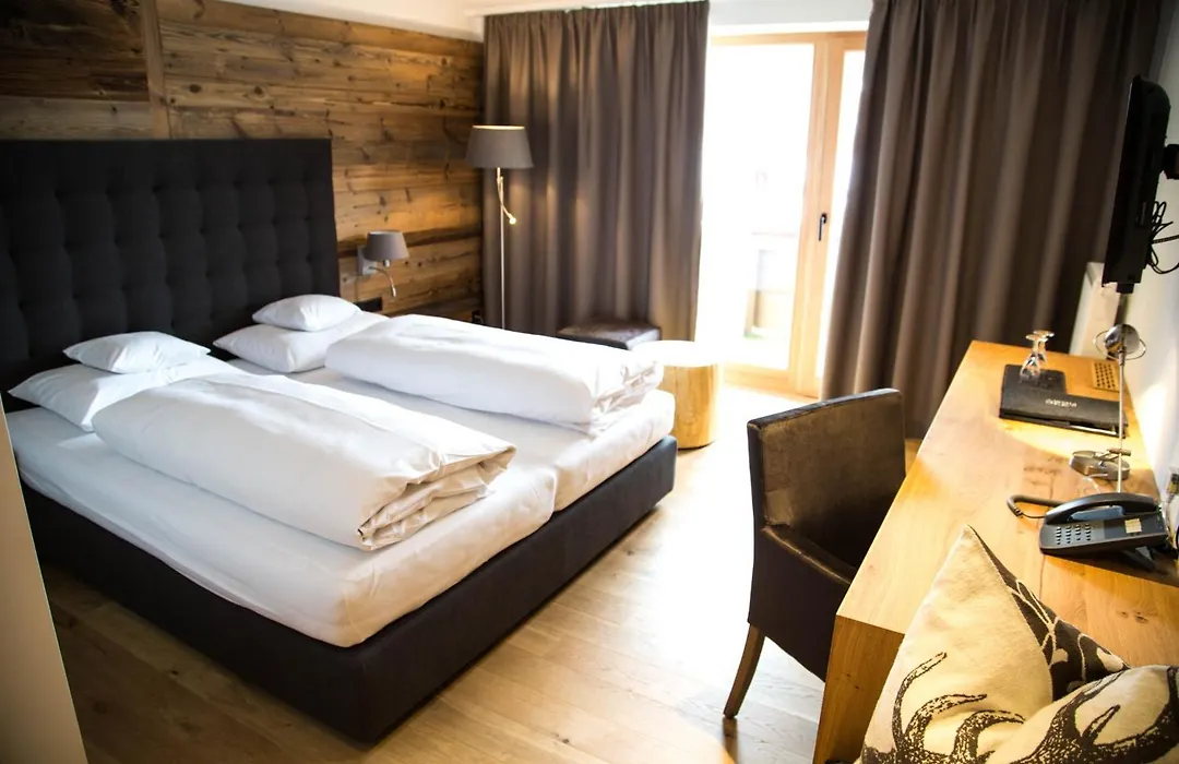 Der Gruene Baum Mountain Boutique Hotel-1