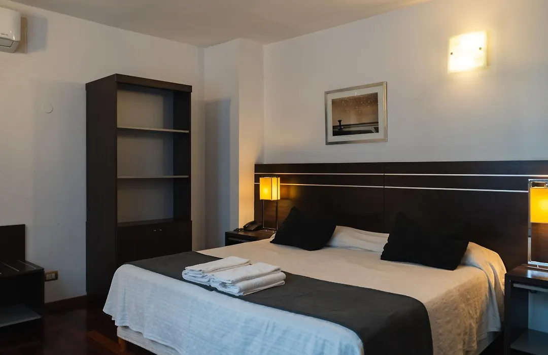 Zoom Apartments Hotel-1