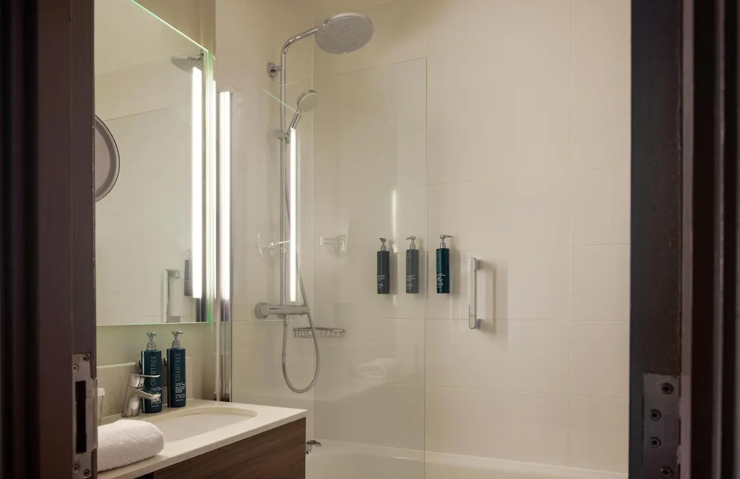 Doubletree By Hilton London Chelsea-1