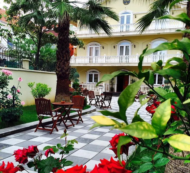 Hotel Boutique Las-1
